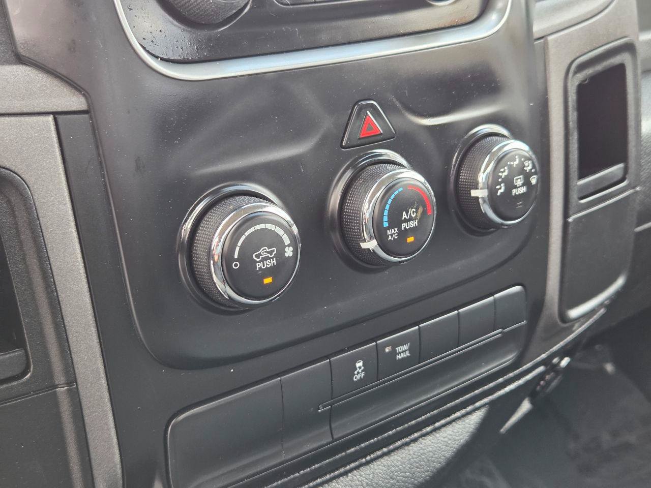 Used 2014 RAM 1500 Tradesman w/ Power & Remote Entry Group RWD image 20