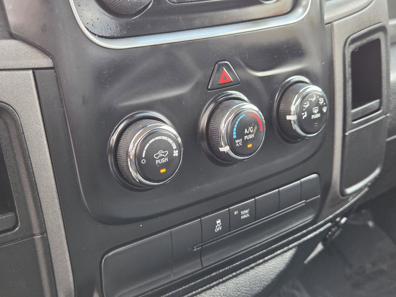 Used 2014 RAM 1500 Tradesman w/ Power & Remote Entry Group image 20