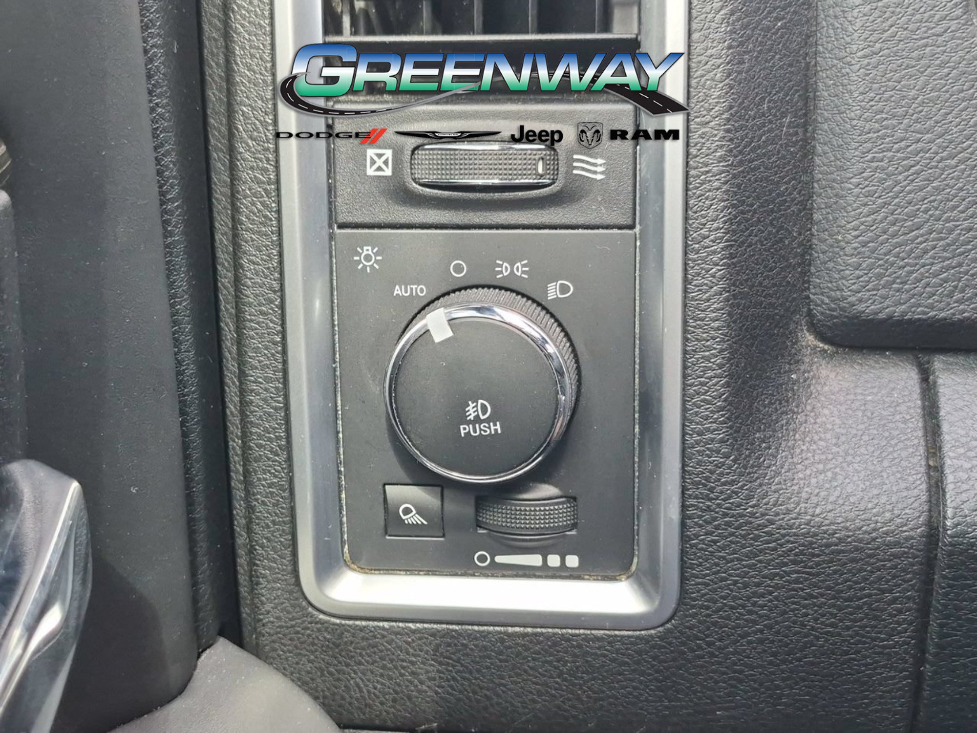 Used 2017 RAM 1500 Limited RWD image 21