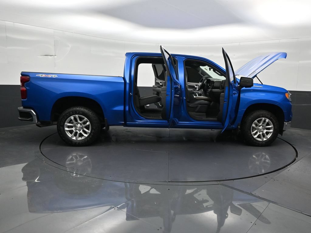 Used 2024 Chevrolet Silverado 1500 LT w/ Safety Package AWD/4WD image 32