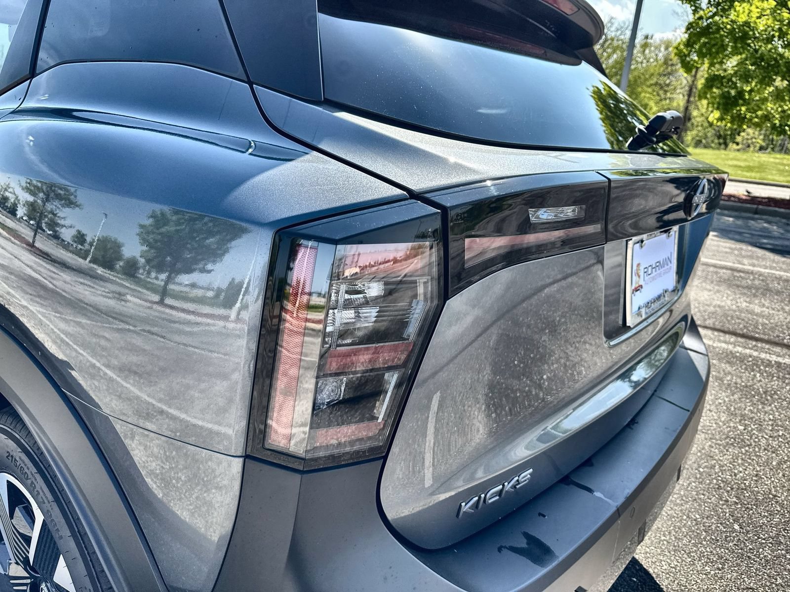 Certified 2025 Nissan Kicks SV AWD/4WD image 26