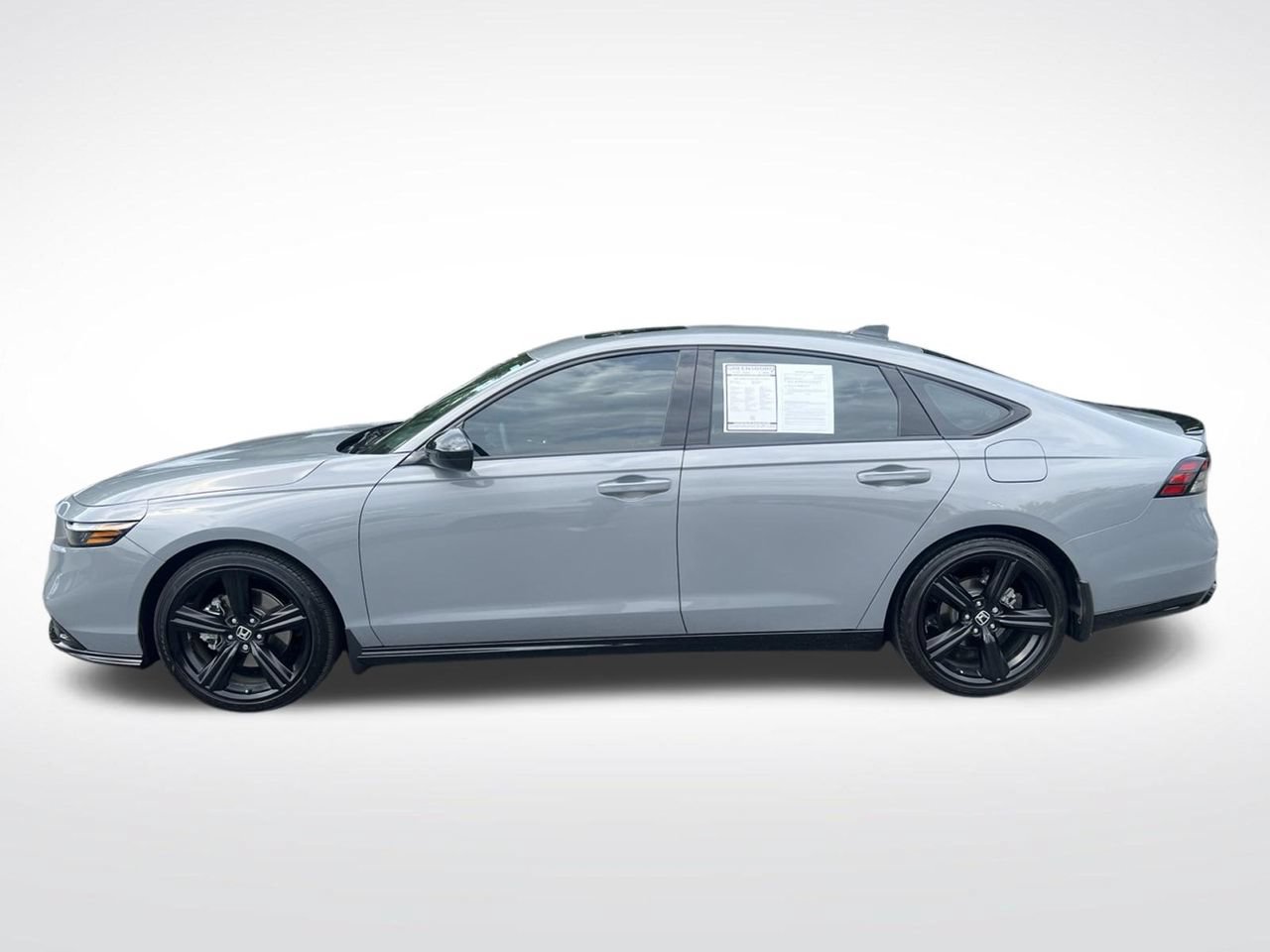 Used 2025 Honda Accord Sport image 2