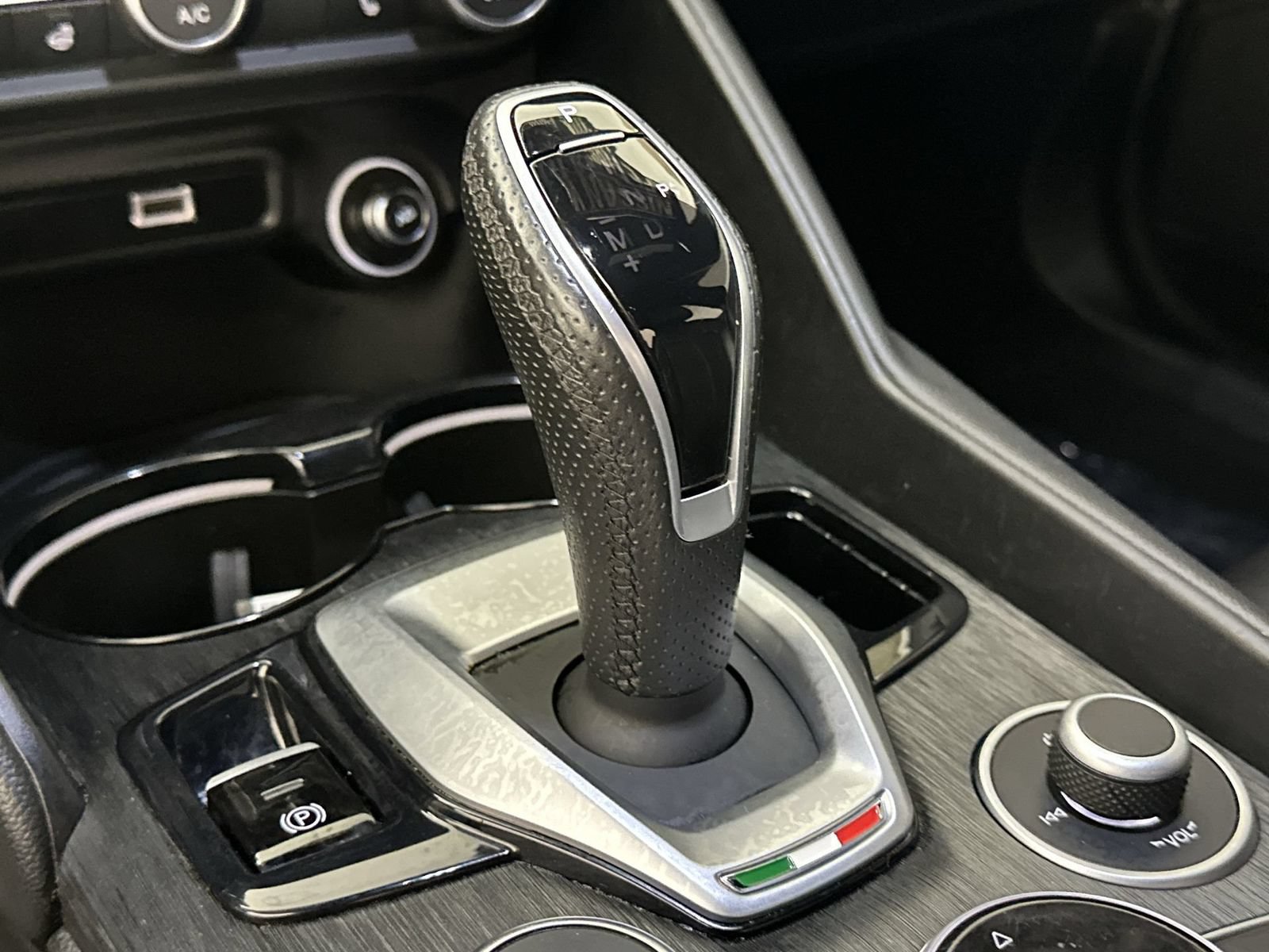 Used 2023 Alfa Romeo Giulia Sprint RWD image 20