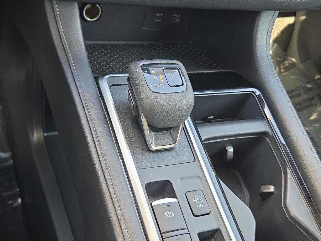 Used 2024 Nissan Pathfinder SV FWD image 26