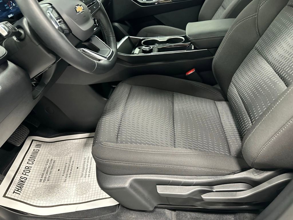 Used 2026 Chevrolet Equinox LT FWD image 13