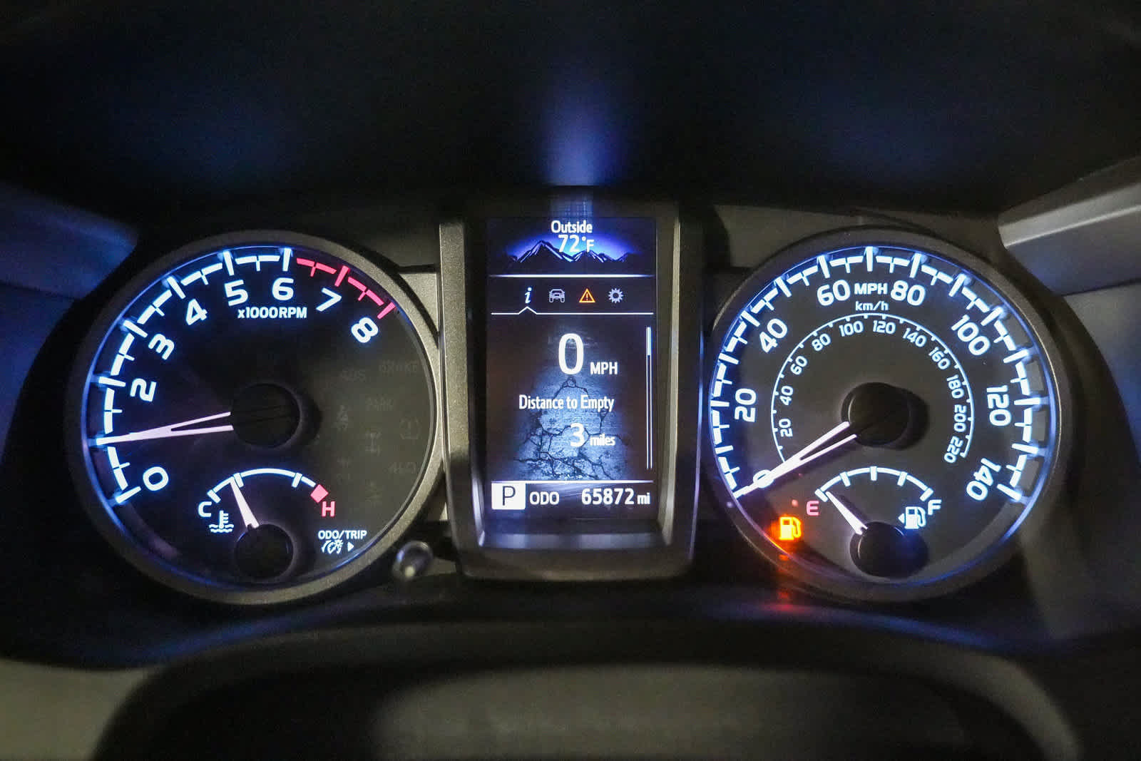 Used 2022 Toyota Tacoma TRD Off-Road w/ Technology Package AWD/4WD image 23