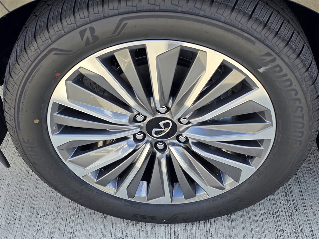 New 2026 INFINITI QX80 Luxe w/ Cargo Package image 8