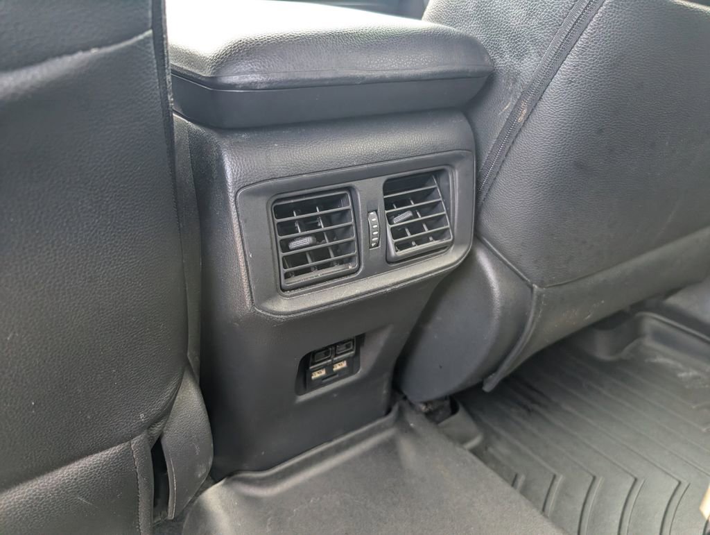 Used 2021 Toyota RAV4 XLE FWD image 27