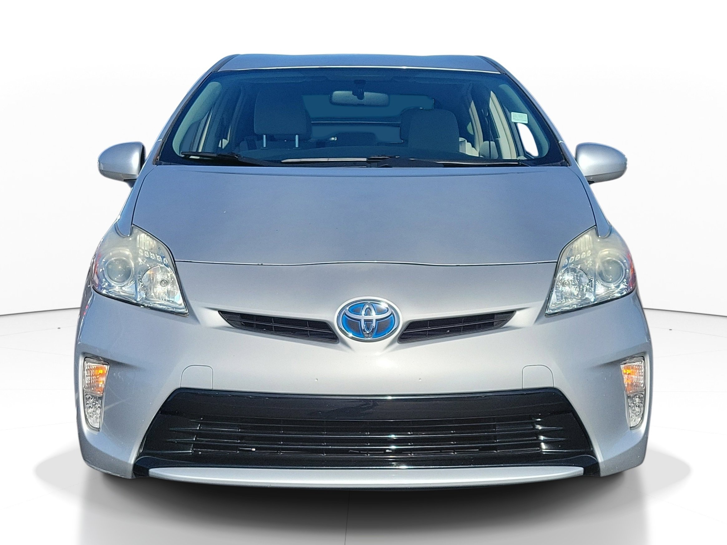 Used 2015 Toyota Prius Two FWD image 2
