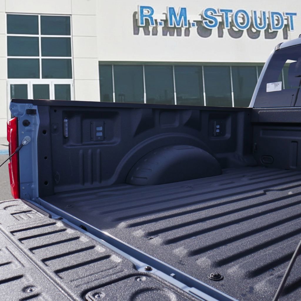 New 2026 Ford F250 Lariat w/ Black Appearance Package image 20