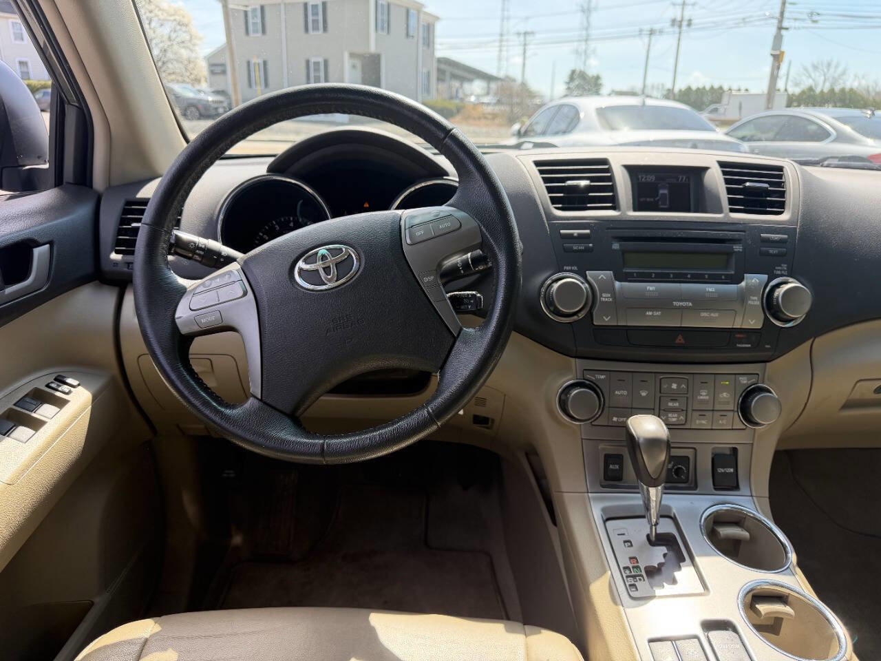 Used 2010 Toyota Highlander SE image 20