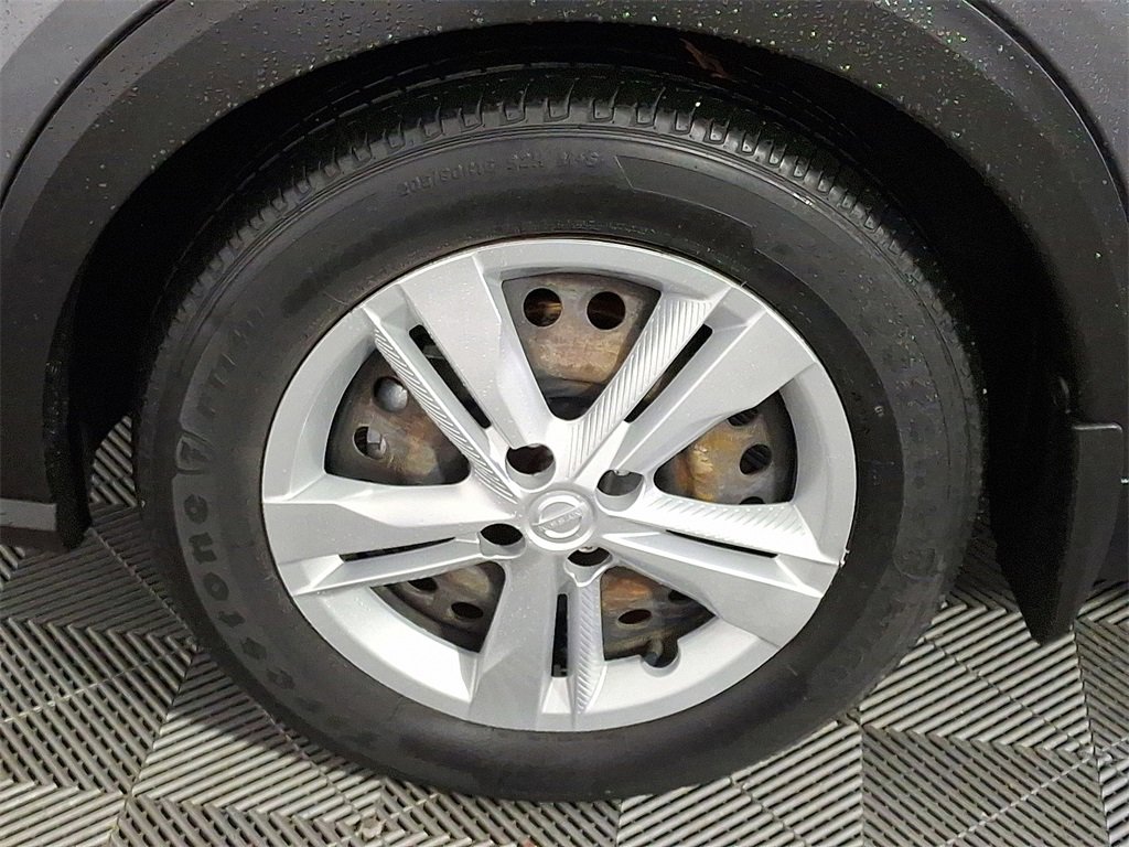 Used 2022 Nissan Kicks S image 12