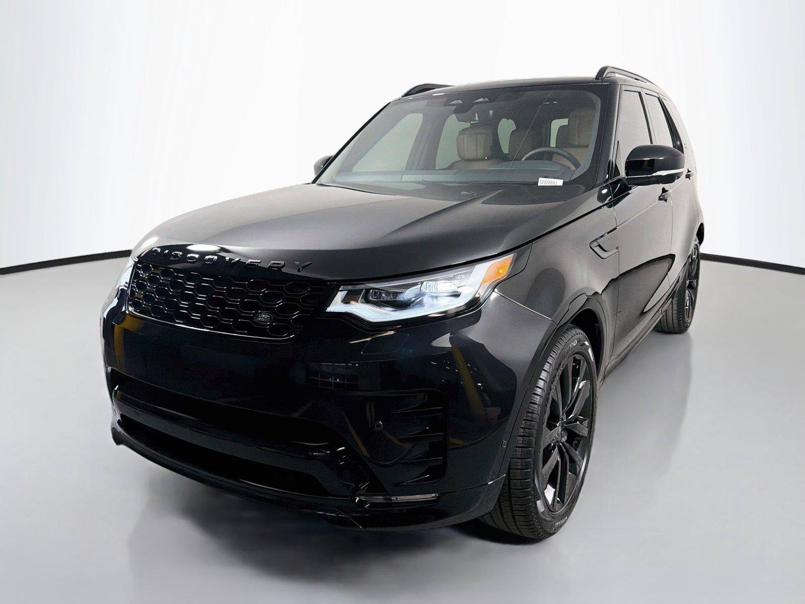 New 2026 Land Rover Discovery Dynamic SE