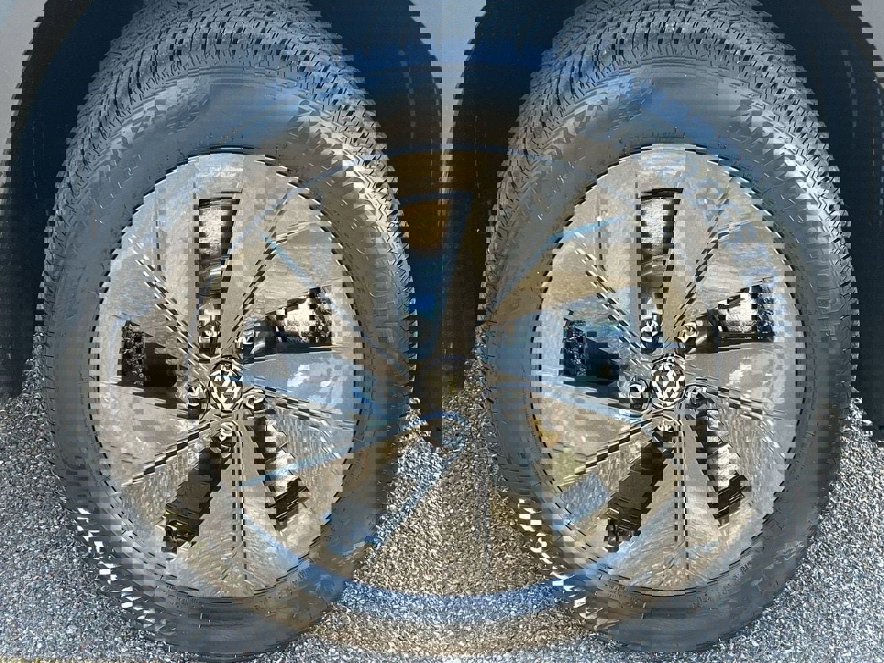 New 2026 Volkswagen Taos S image 6