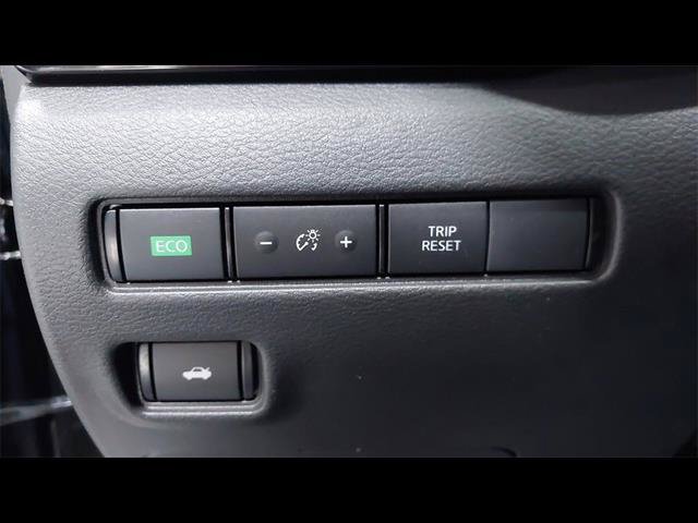 Used 2025 Nissan Sentra SR w/ Midnight Edition FWD image 22