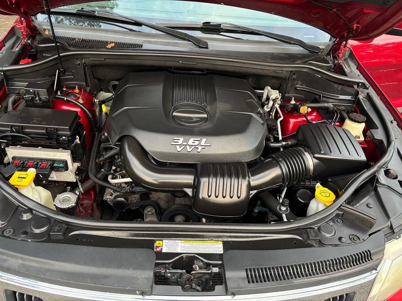 Used 2012 Jeep Grand Cherokee Laredo AWD/4WD image 12