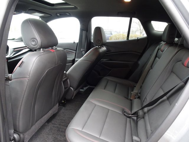 Certified 2024 Chevrolet Trax RS w/ Sunroof Package image 14