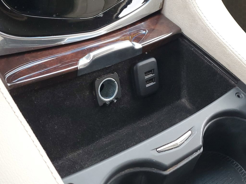 Used 2015 Cadillac Escalade ESV 4WD image 31