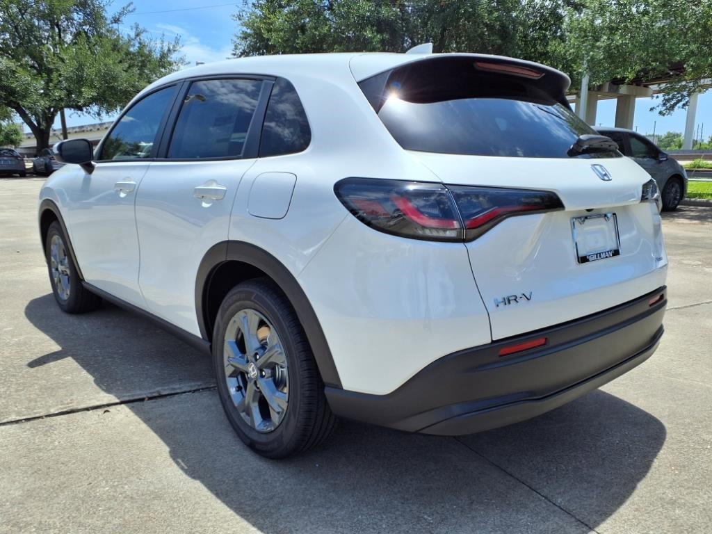 New 2026 Honda HR-V LX image 2