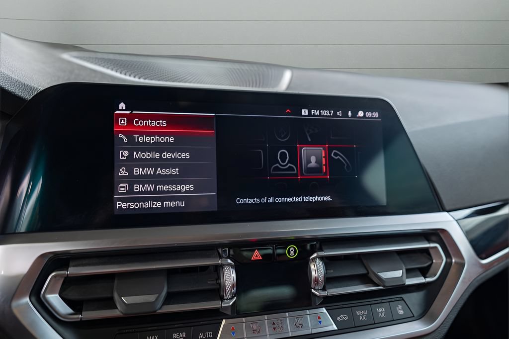 Used 2022 BMW M4 Competition w/ M Carbon Exterior Package RWD image 25