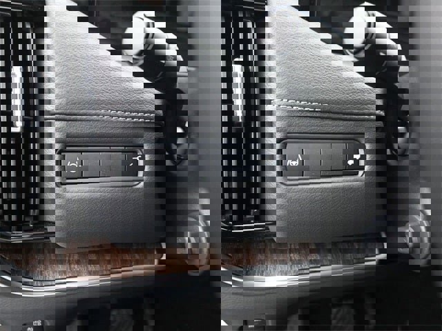 New 2026 Nissan Armada SL image 32