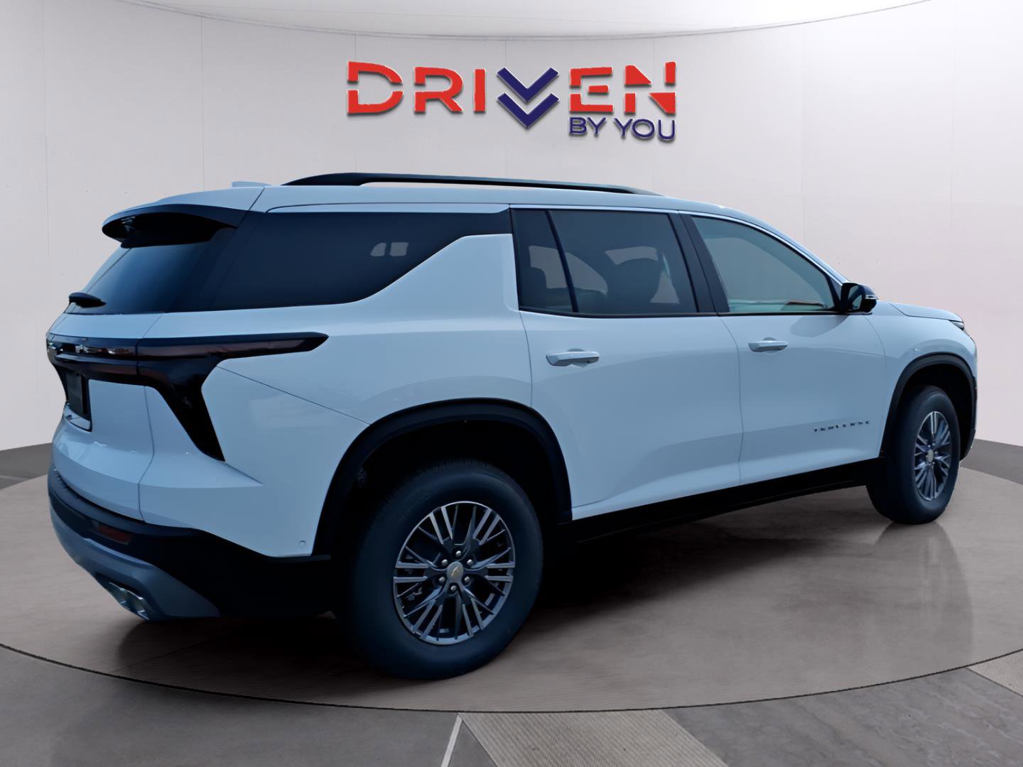 New 2026 Chevrolet Traverse LT w/ Enhanced Driving Package image 5