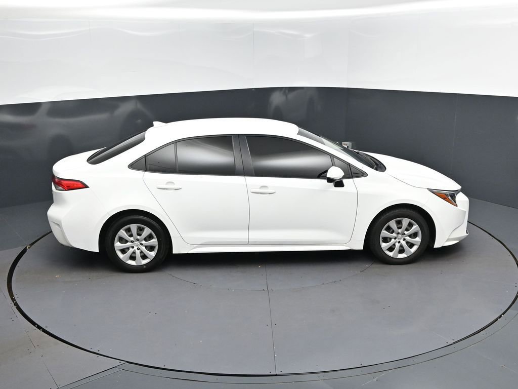 Used 2022 Toyota Corolla LE FWD image 36