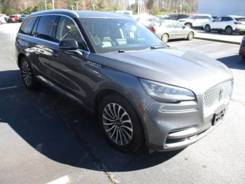 Used 2023 Lincoln Aviator Reserve image 2