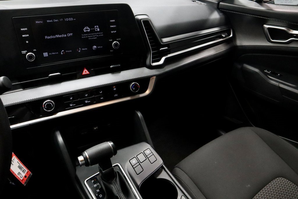 Used 2023 Kia Sportage LX image 31