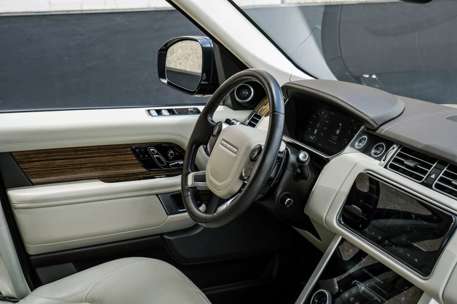 Used 2019 Land Rover Range Rover Supercharged AWD/4WD image 20