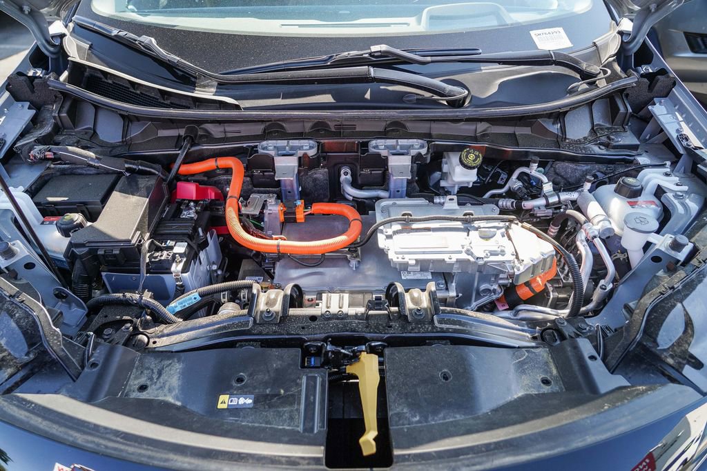 New 2025 Nissan Ariya Platinum image 14