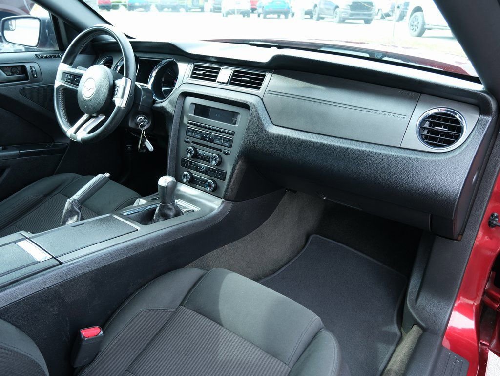 Used 2014 Ford Mustang Coupe image 28