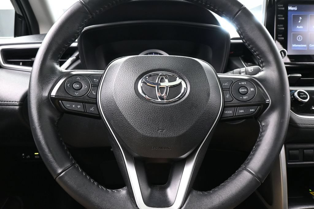 Used 2022 Toyota Corolla Cross LE w/ Moonroof Package FWD image 23