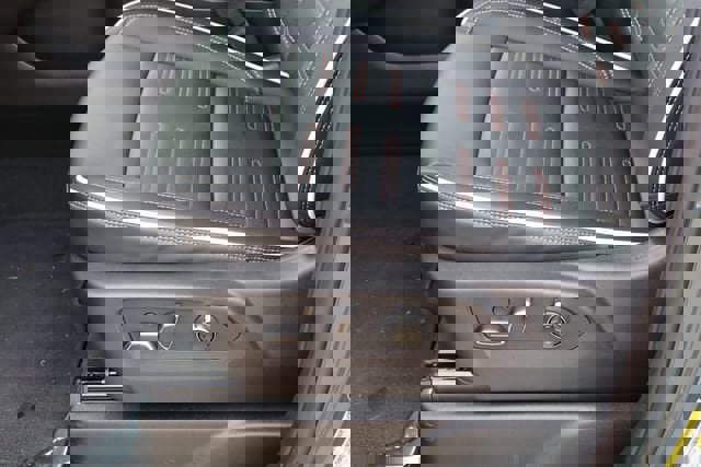 Used 2026 GMC Yukon AT4 Ultimate AWD/4WD image 16