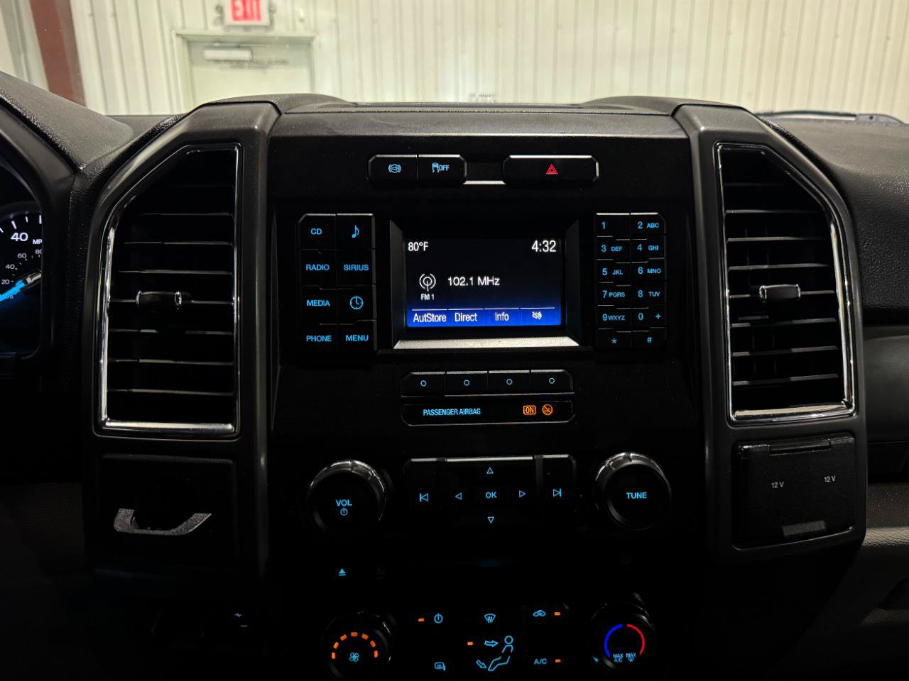Used 2017 Ford F250 XLT AWD/4WD image 30