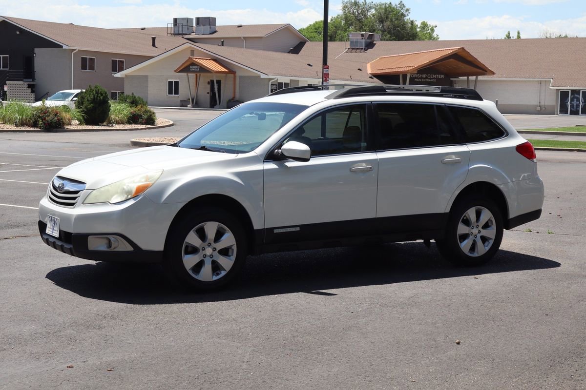 Used 2012 Subaru Outback 2.5i Premium w/ All-Weather Pkg AWD/4WD image 10