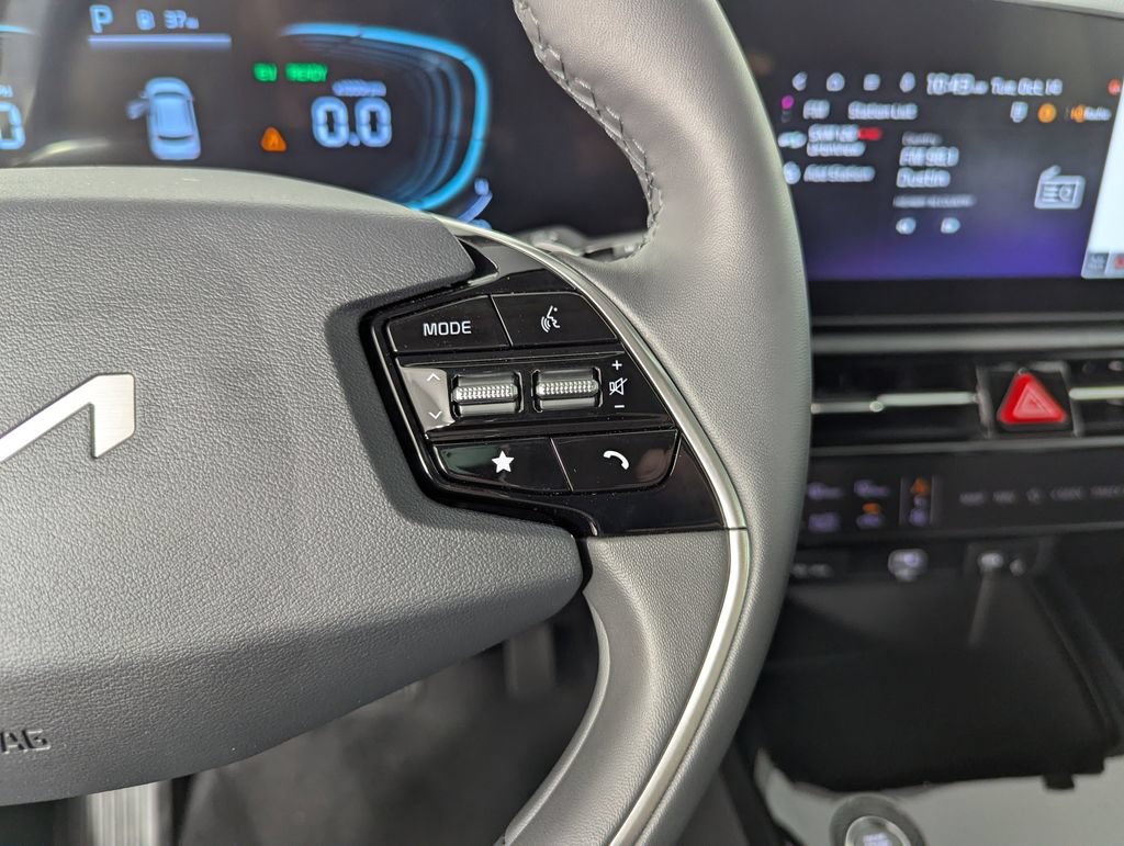 New 2025 Kia Niro EX w/ EX Cold Weather Package FWD image 22