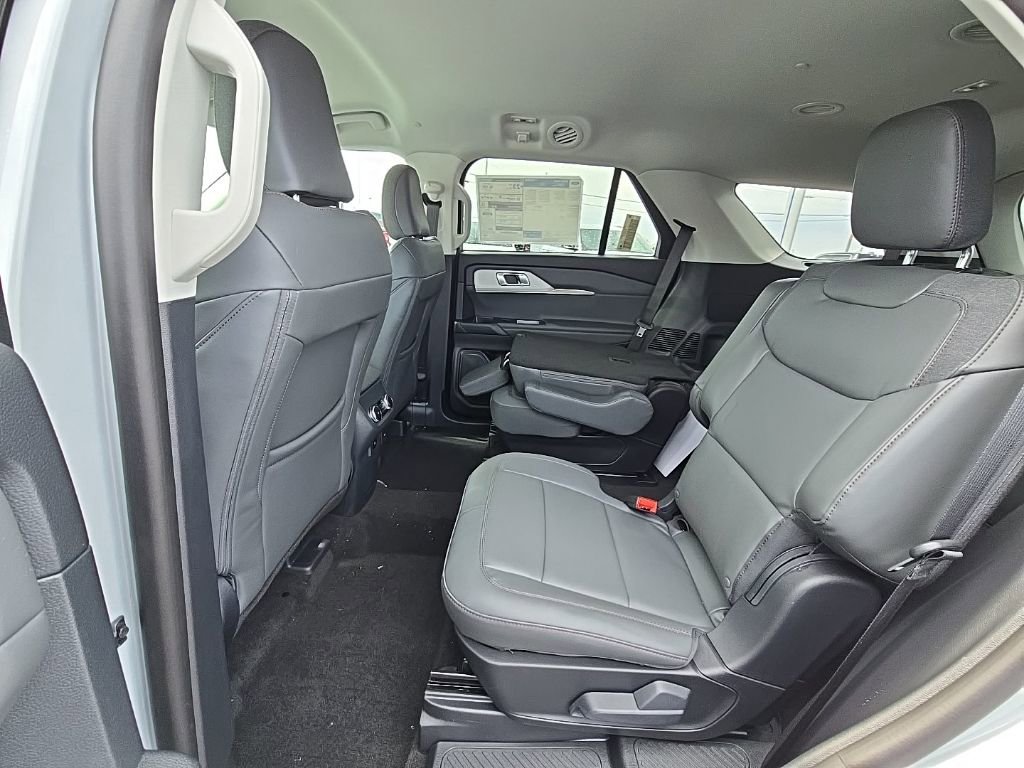New 2026 Ford Explorer Active image 37
