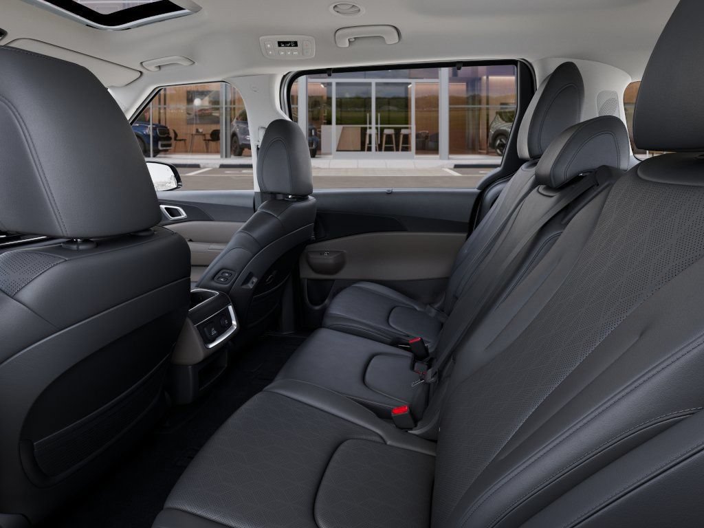 New 2027 Kia Carnival SX FWD image 22