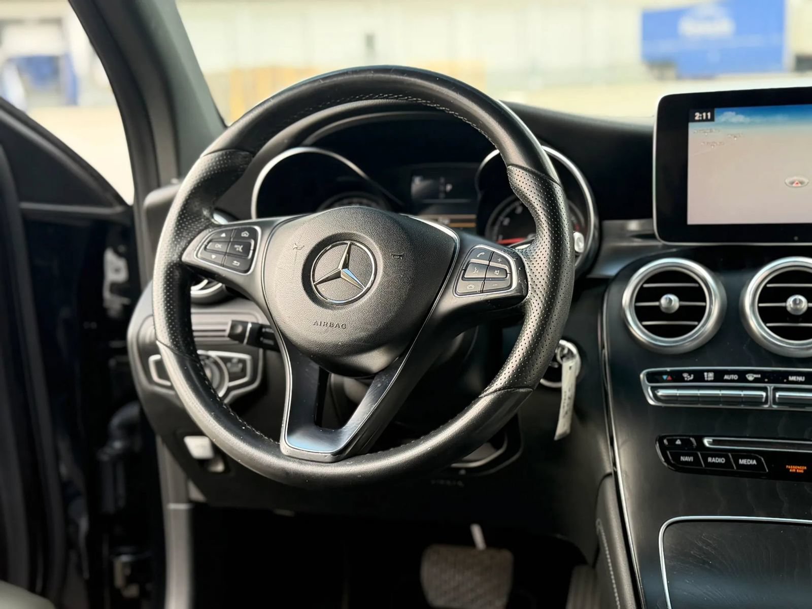 Used 2017 Mercedes-Benz GLC 300 w/ Premium 2 Package image 23