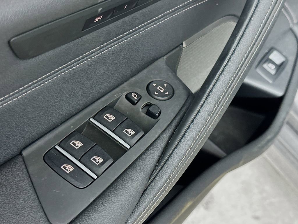 Used 2023 BMW 540i w/ Premium Package image 20