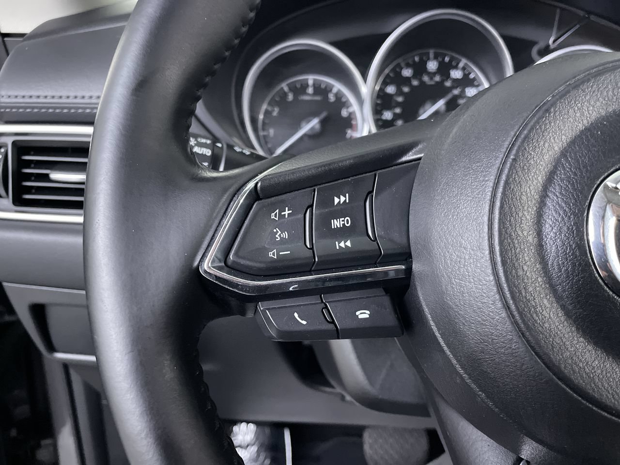 Used 2019 MAZDA CX-5 Touring AWD/4WD image 26