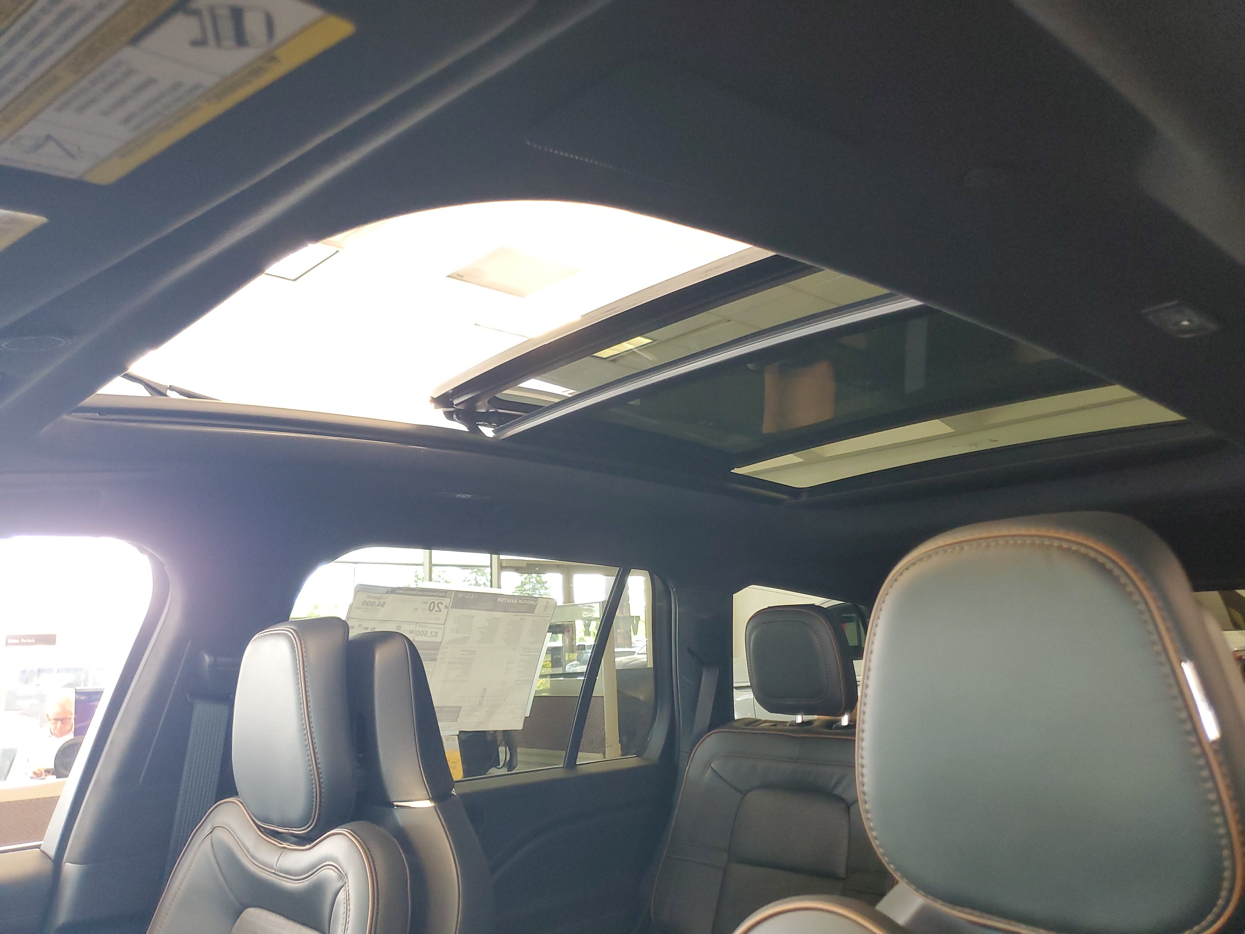 New 2026 Lincoln Aviator Black Label w/ Black Label Special Edition AWD/4WD image 10