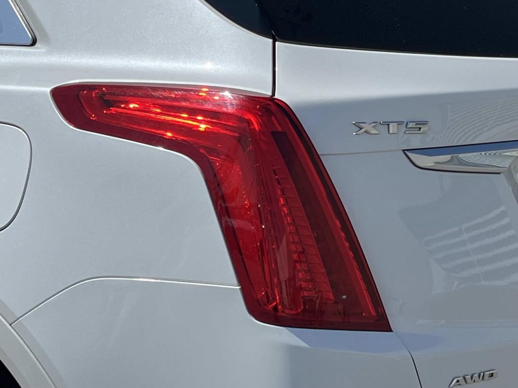 Used 2017 Cadillac XT5 Luxury image 10