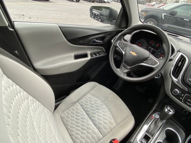 Used 2020 Chevrolet Equinox LS image 24
