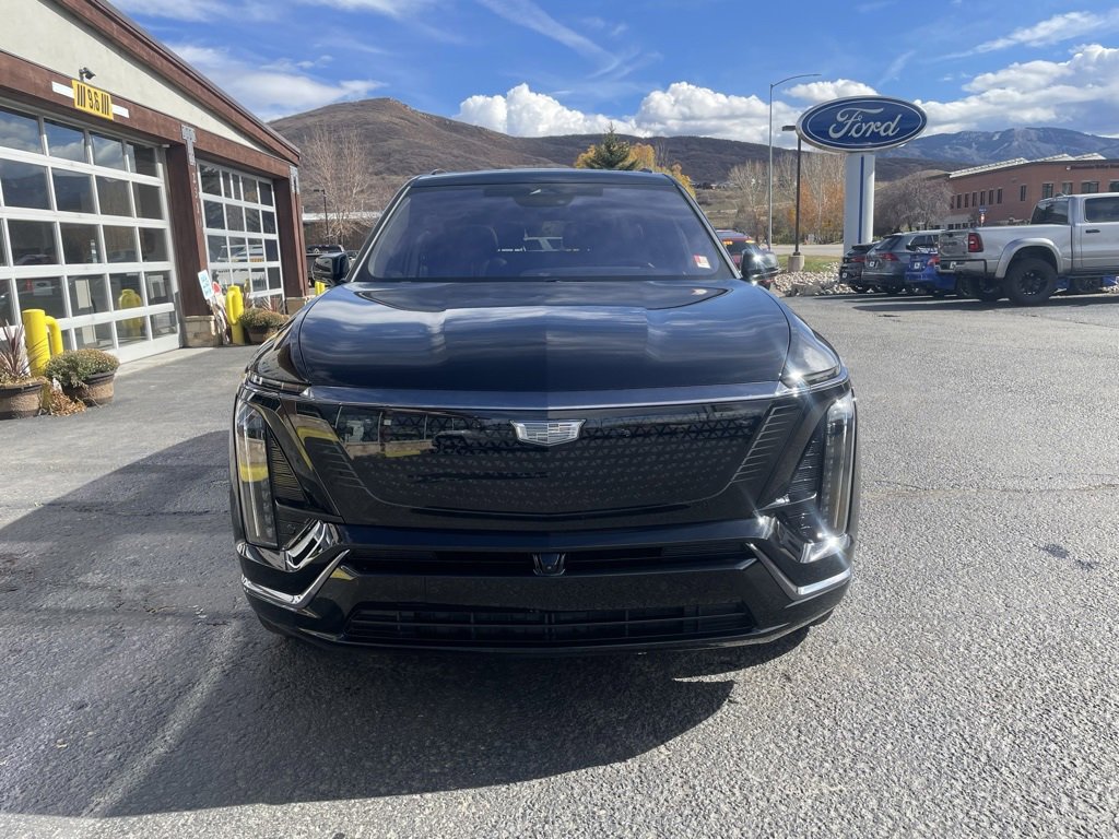 Used 2026 Cadillac Vistiq Sport w/ LPO, Floor Liner Package image 9