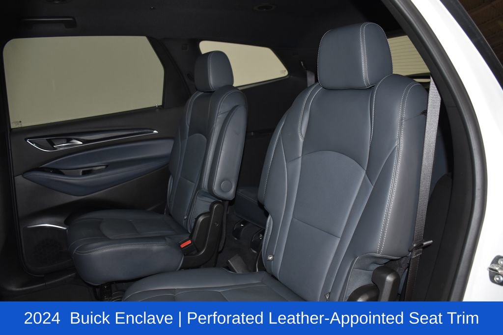 Used 2024 Buick Enclave Premium image 28