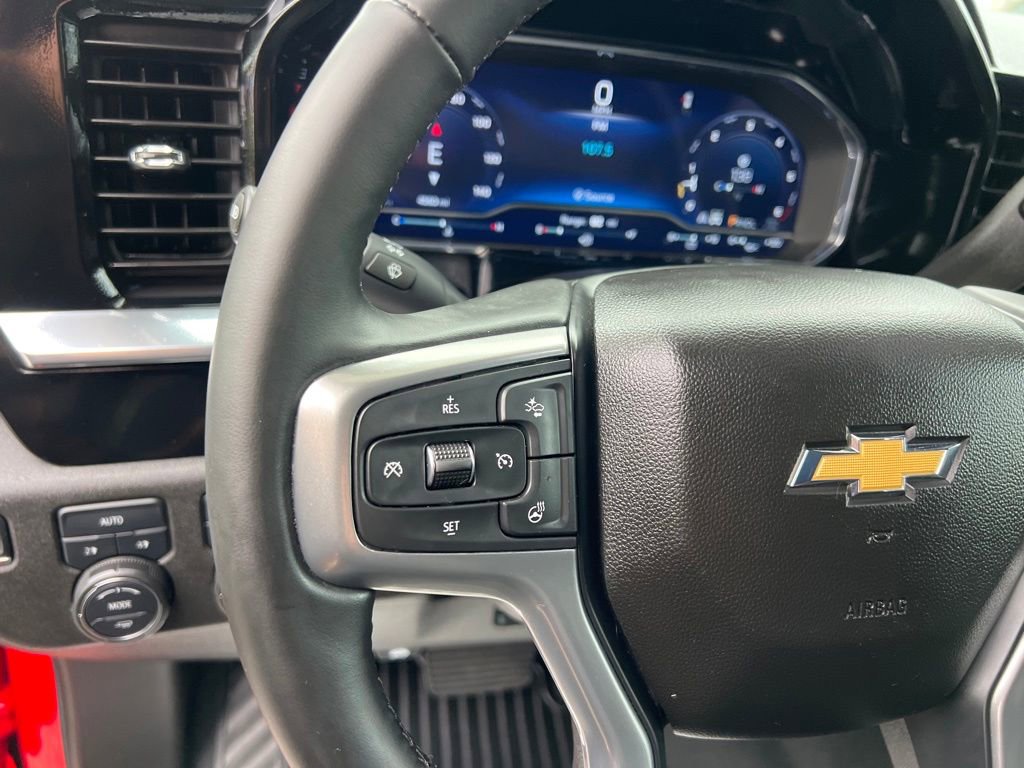 Used 2025 Chevrolet Silverado 1500 LT AWD/4WD image 18