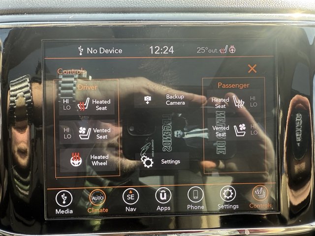 Used 2020 Jeep Grand Cherokee Overland image 33