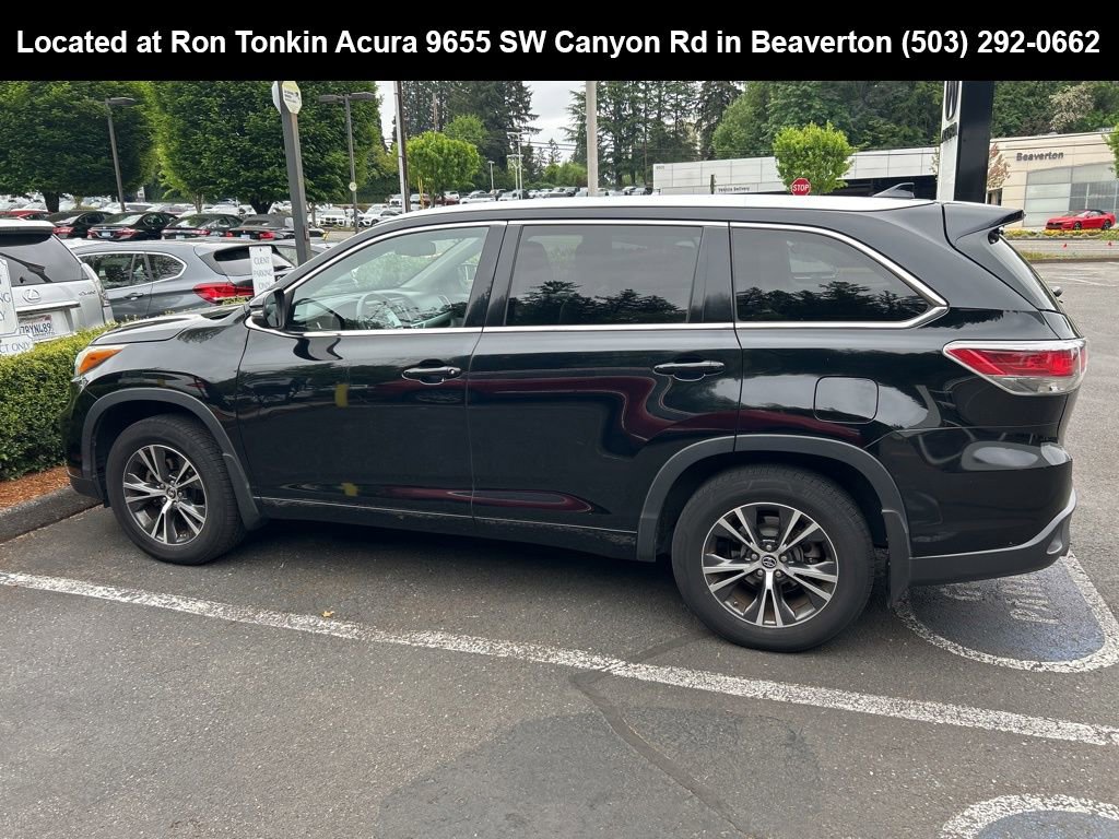 Used 2016 Toyota Highlander XLE AWD/4WD image 8